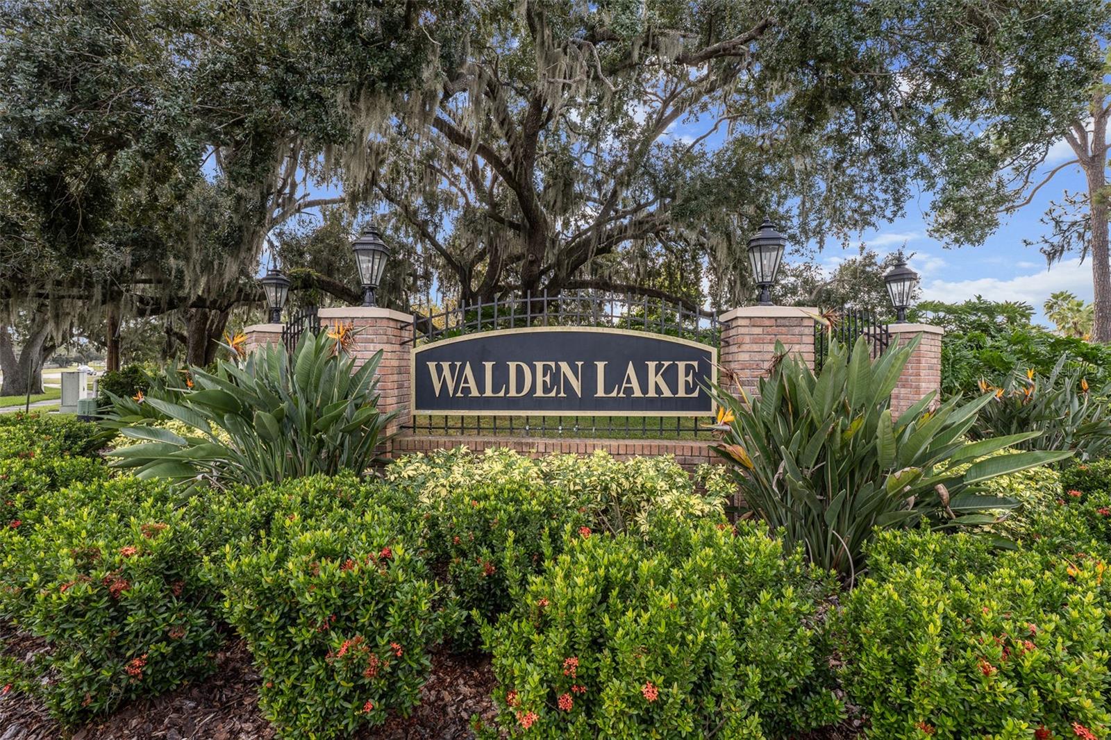 WALDEN LAKE - Residential