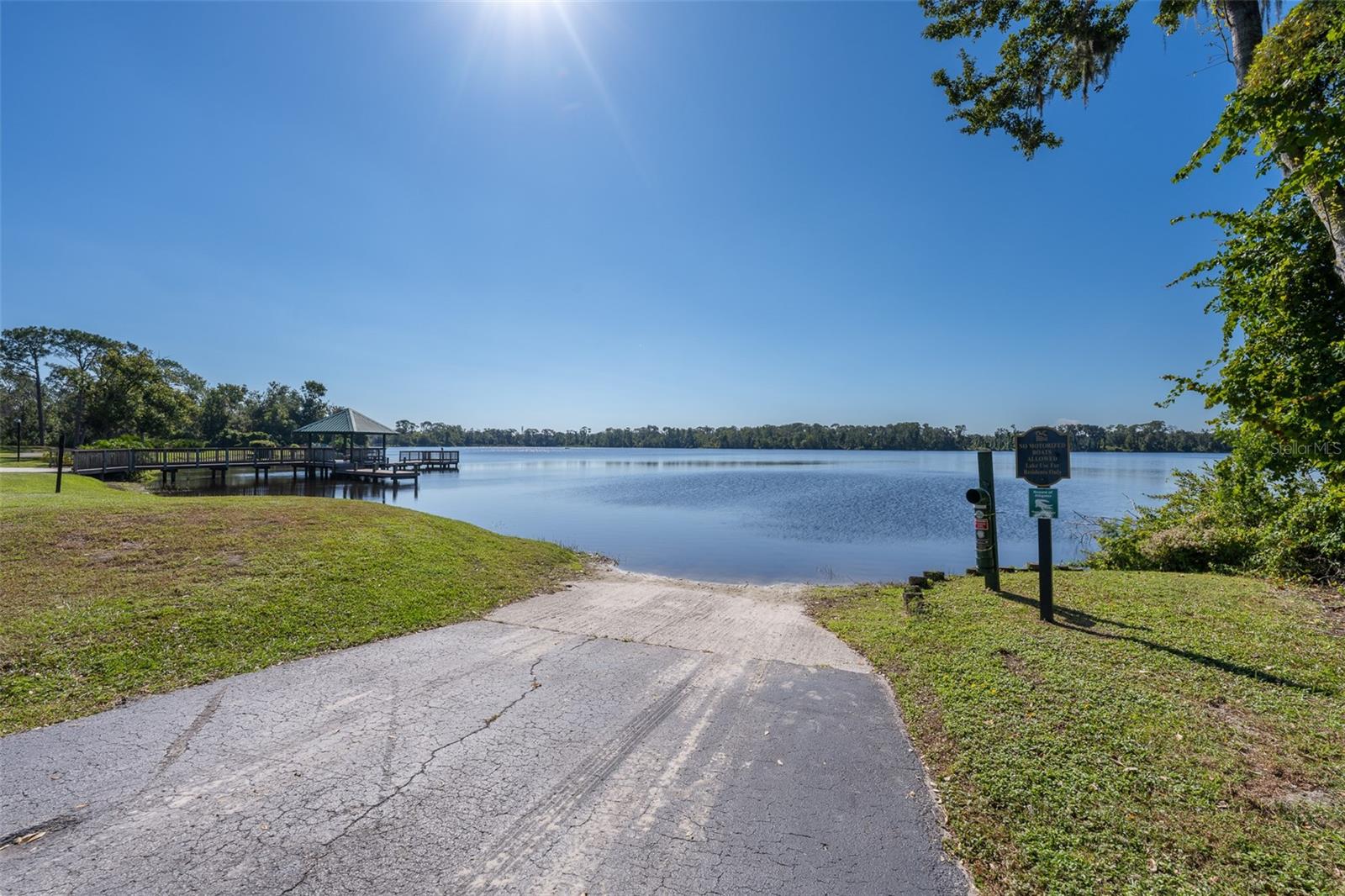 WALDEN LAKE - Residential