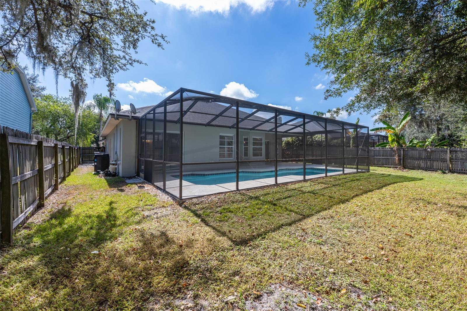 WALDEN LAKE - Residential