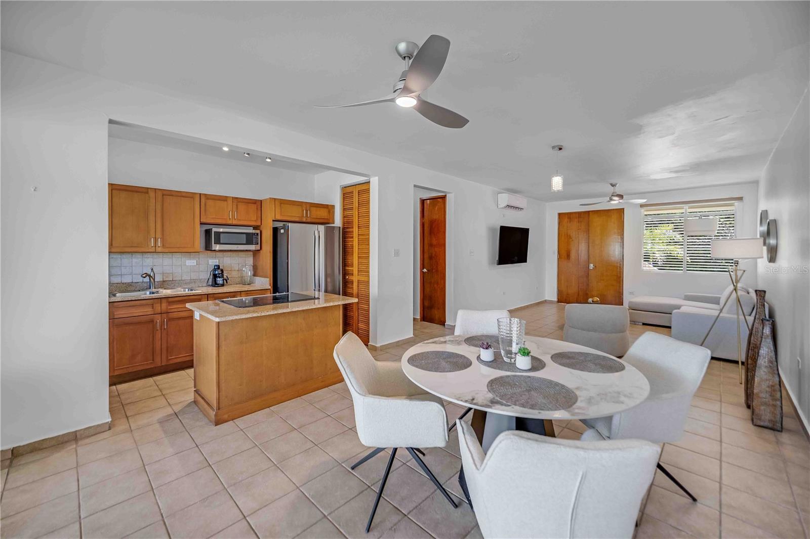 180 PALMAS DRIVE 60-D