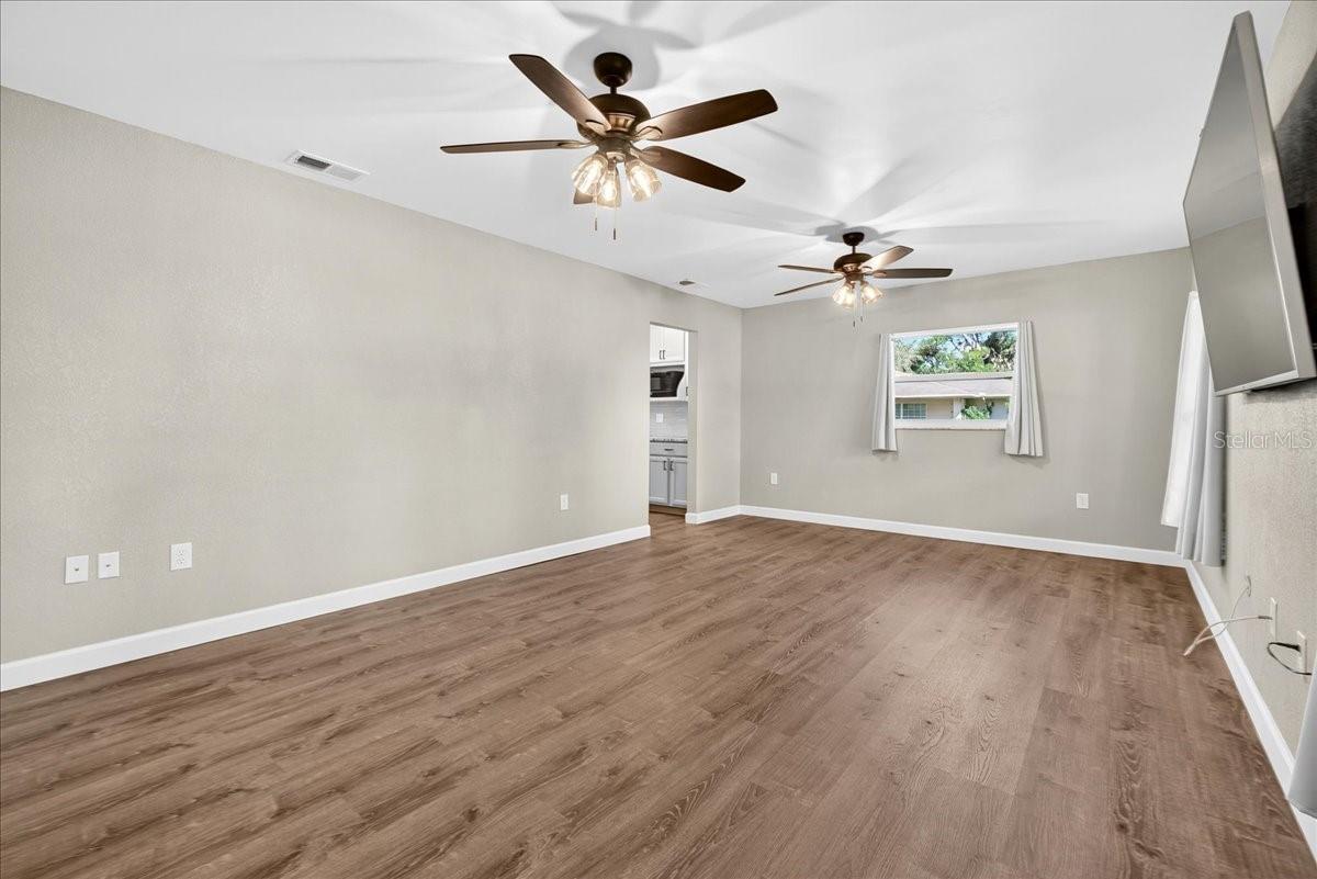 SUMMERHAVEN SHORES - Residential