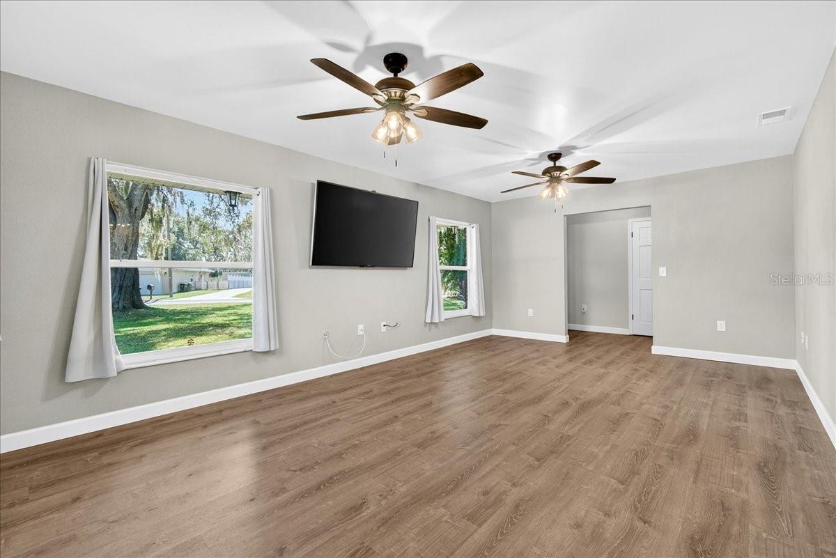 SUMMERHAVEN SHORES - Residential