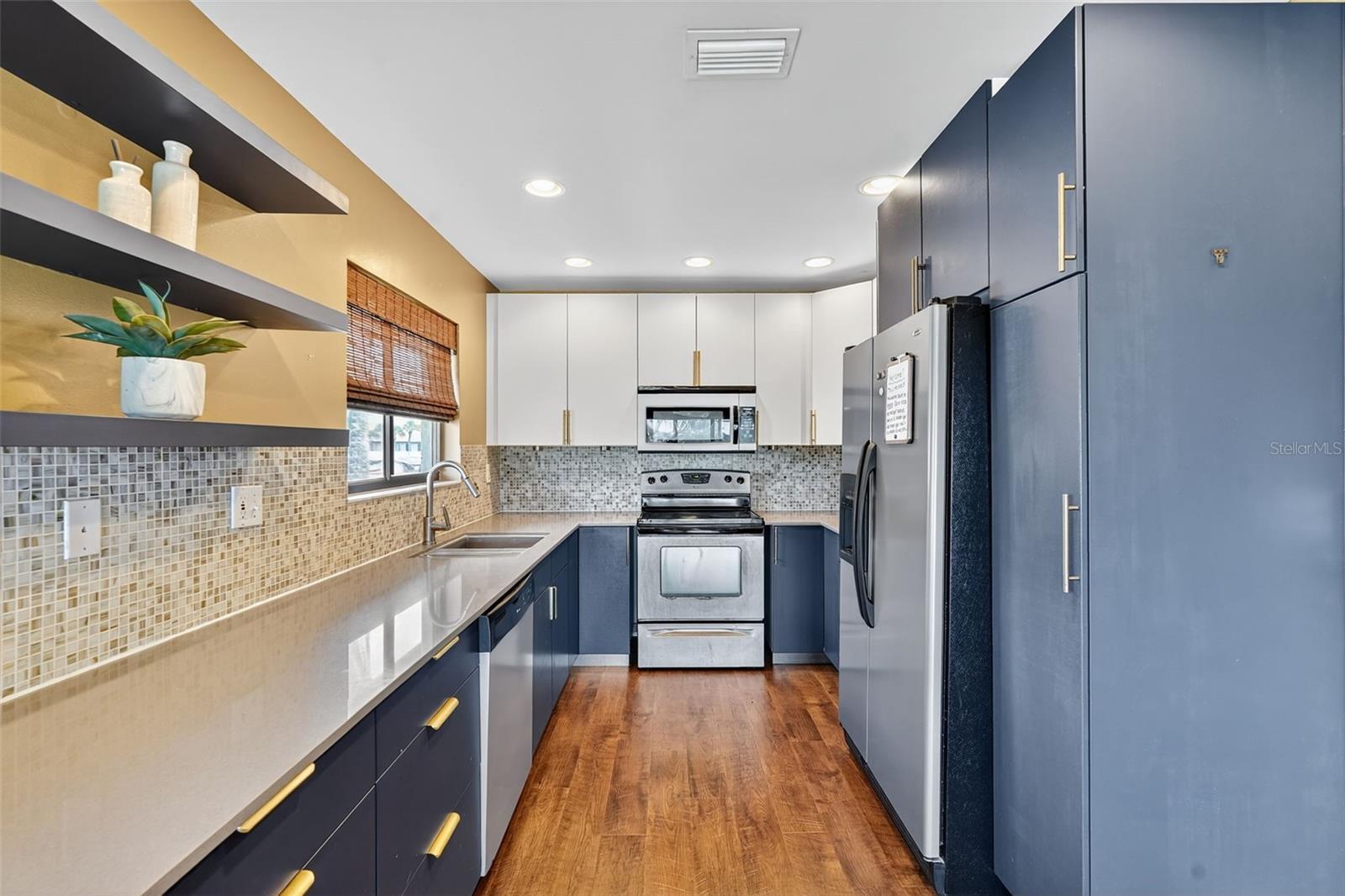 VALENCIA GARDEN III - Residential