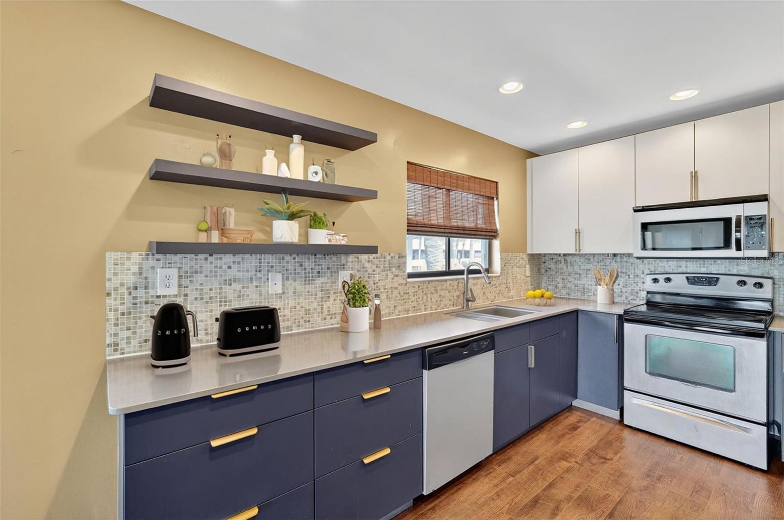 VALENCIA GARDEN III - Residential