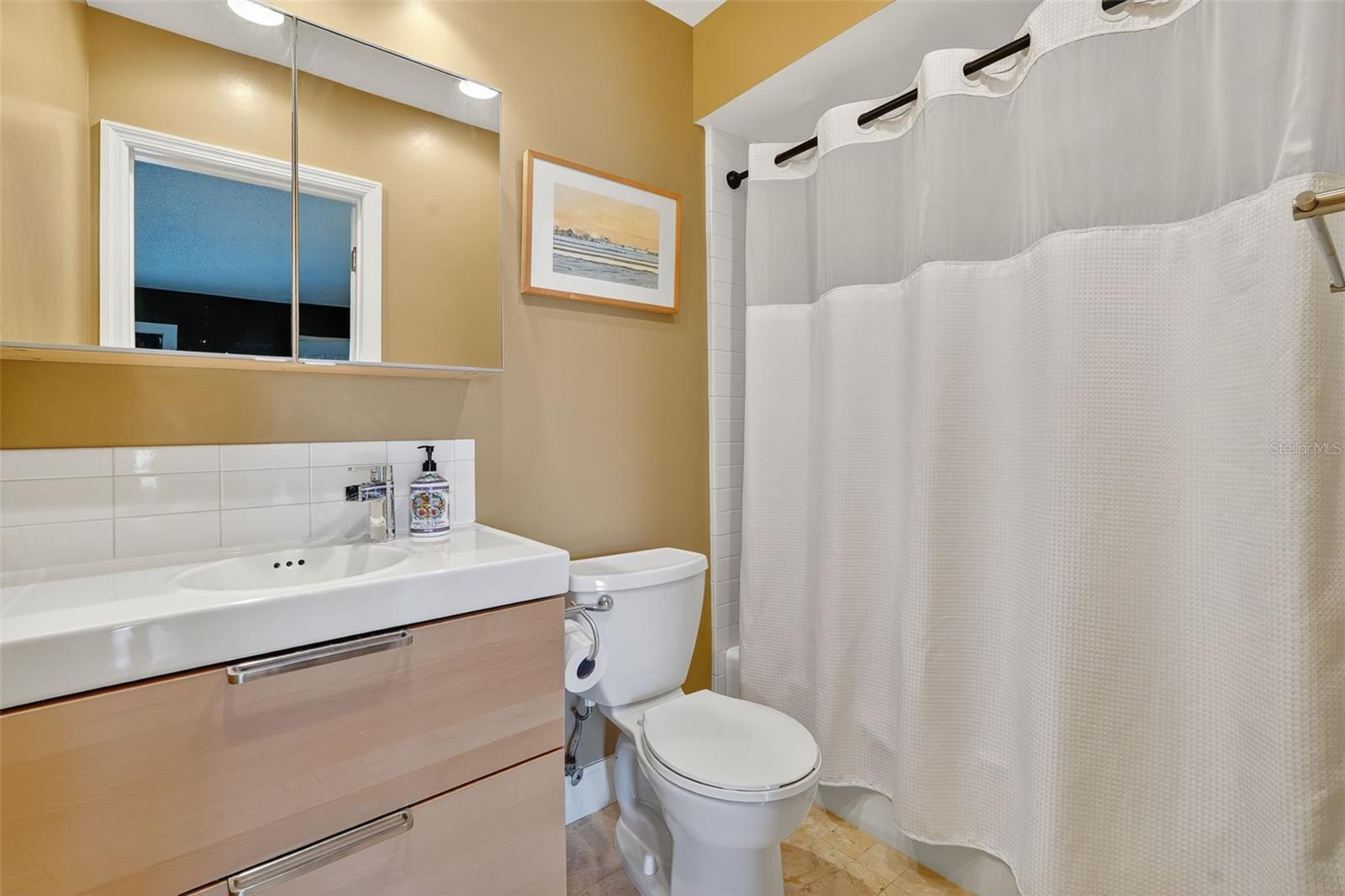 VALENCIA GARDEN III - Residential