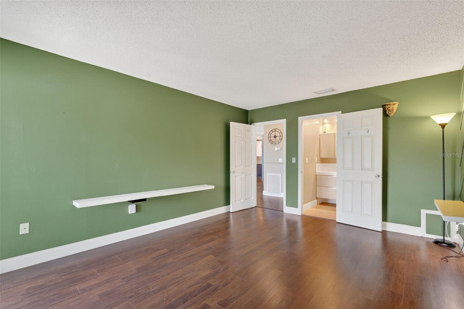 VALENCIA GARDEN III - Residential