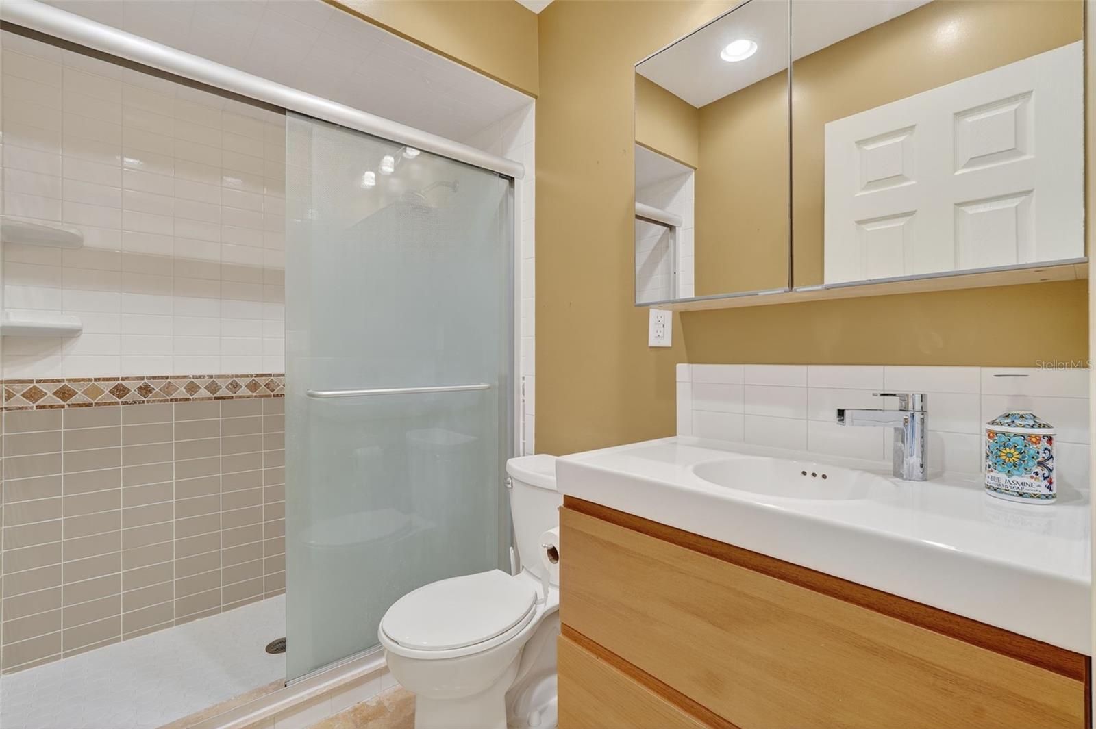 VALENCIA GARDEN III - Residential