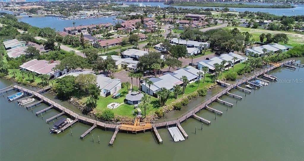 Riverwalk Condo - Residential