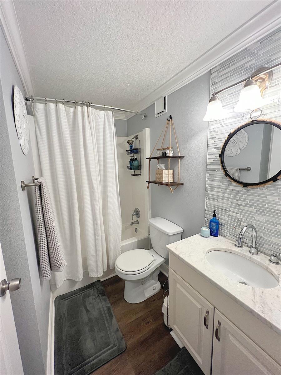 Riverwalk Condo - Residential