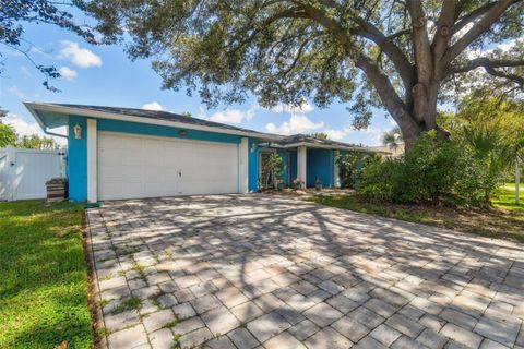 A home in VALRICO