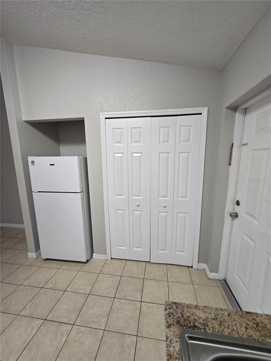 LEHIGH ESTATES - Residential Income