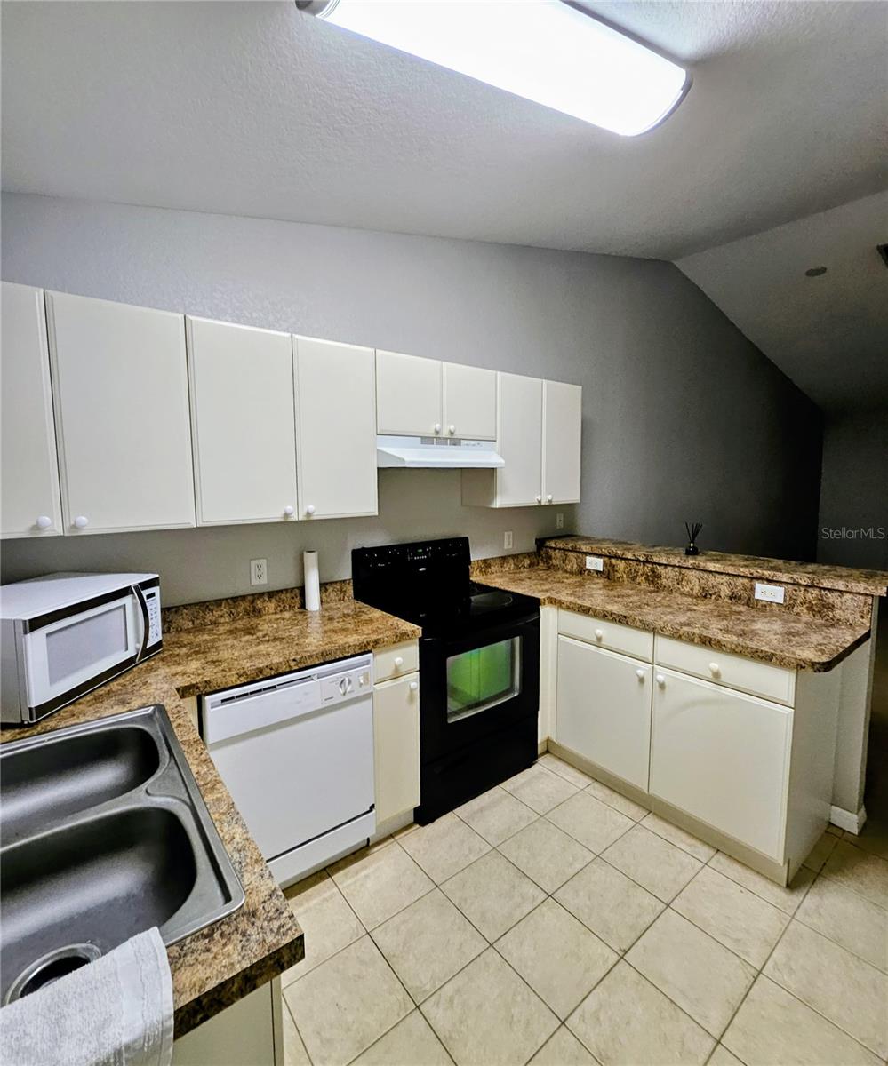 LEHIGH ESTATES - Residential Income