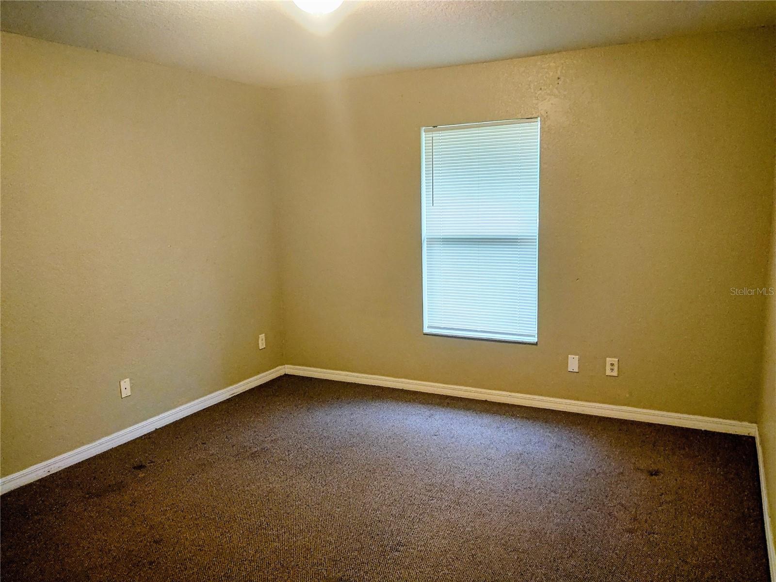 LEHIGH ESTATES - Residential Income