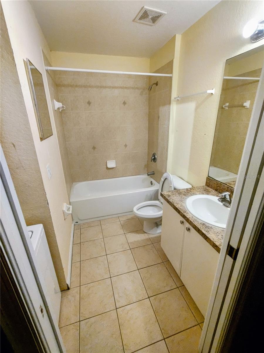 LEHIGH ESTATES - Residential Income