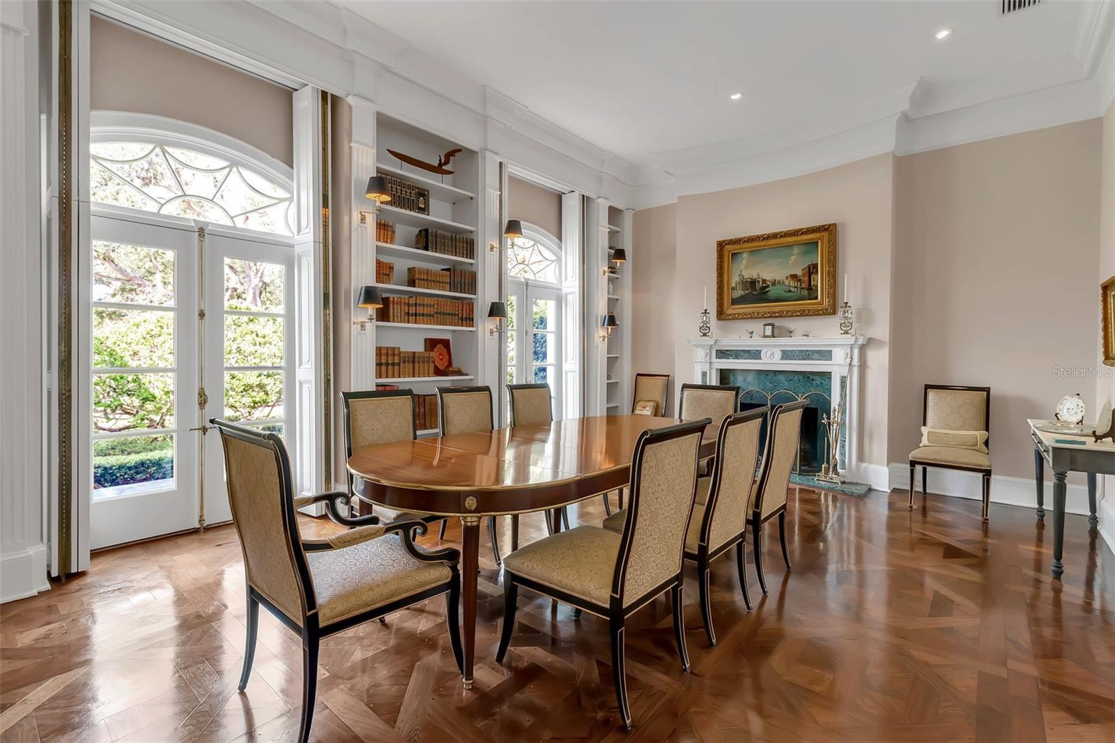 THE OAKS - Residential