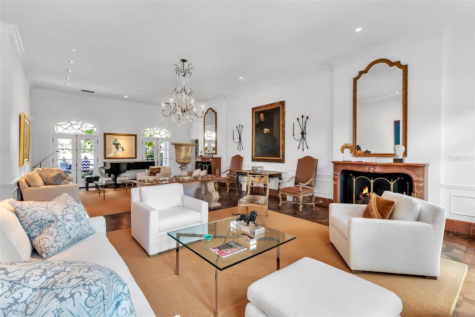 THE OAKS - Residential
