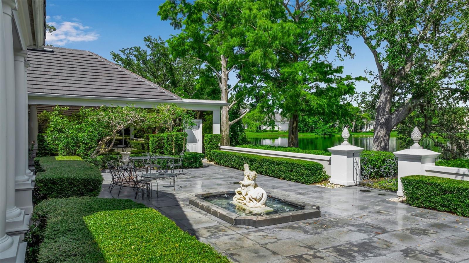 THE OAKS - Residential