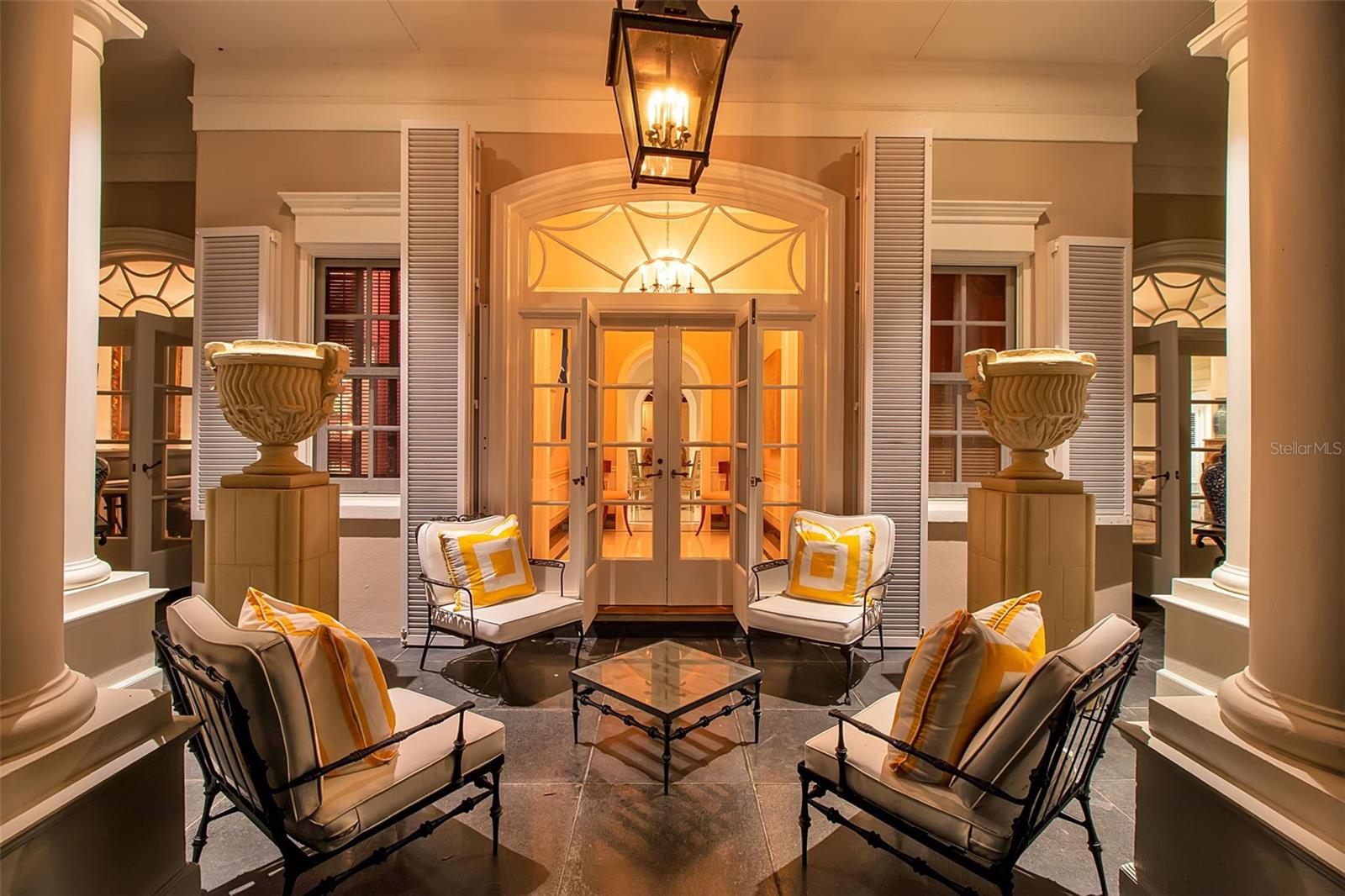 THE OAKS - Residential