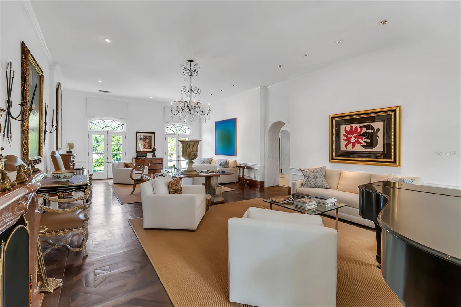 THE OAKS - Residential