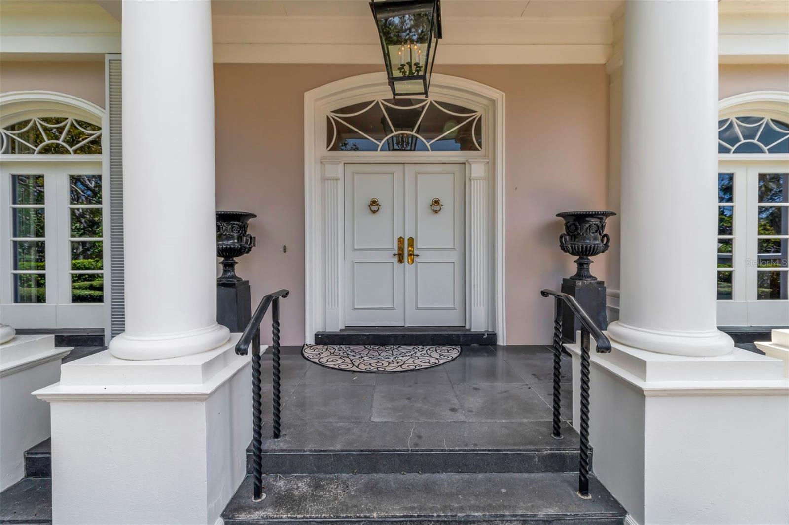 THE OAKS - Residential