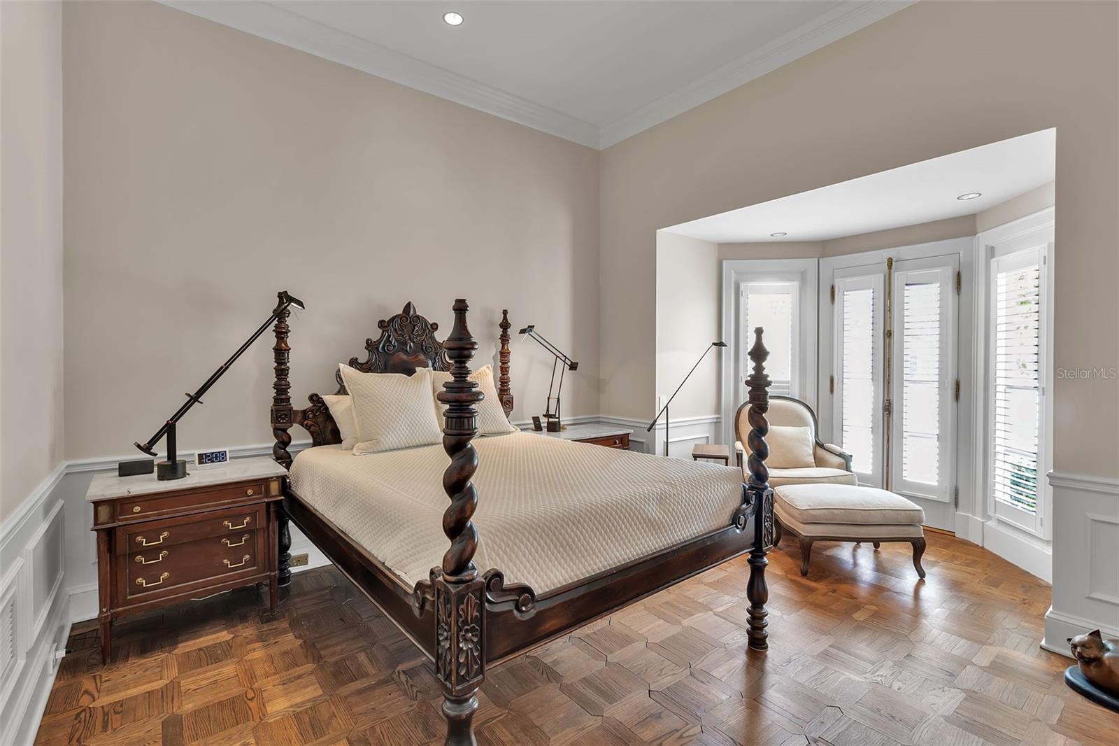 THE OAKS - Residential