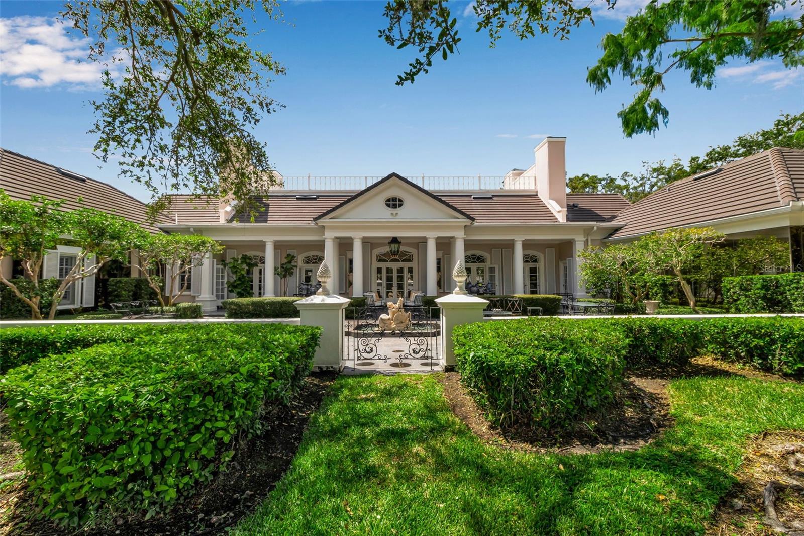 THE OAKS - Residential