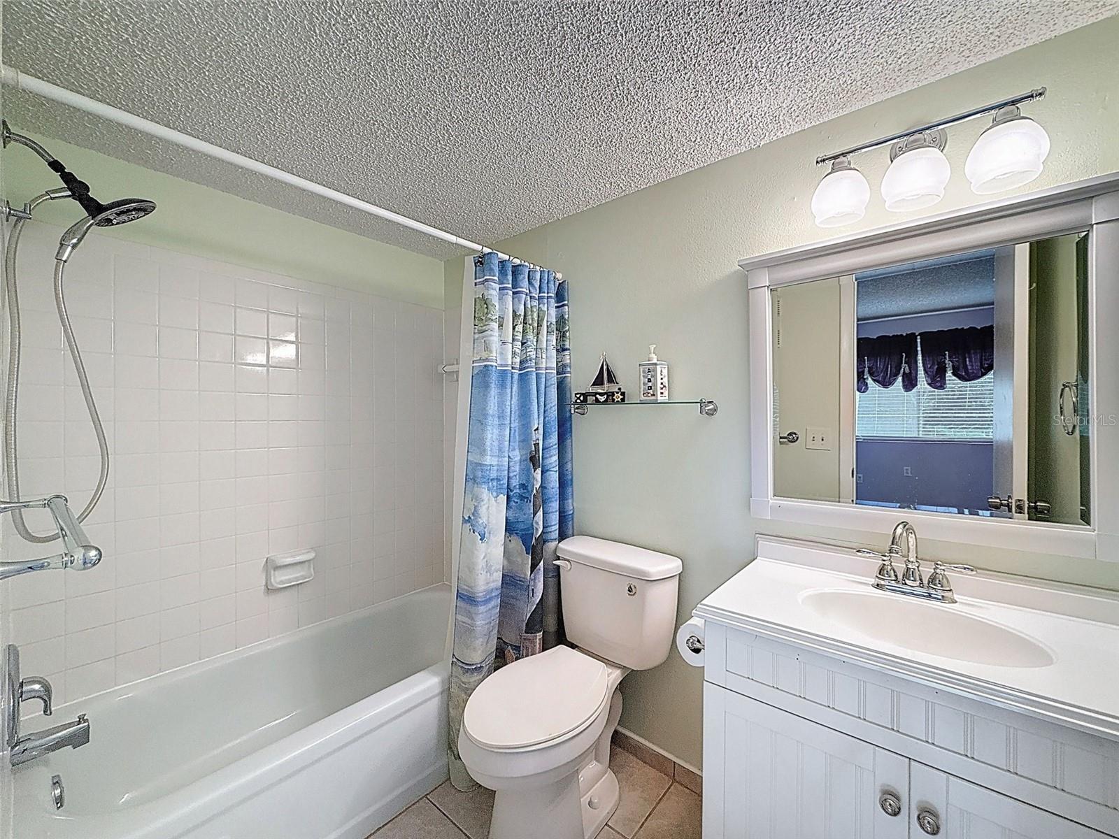 LAKE TARPON SAIL & TENNIS CLUB - Residential