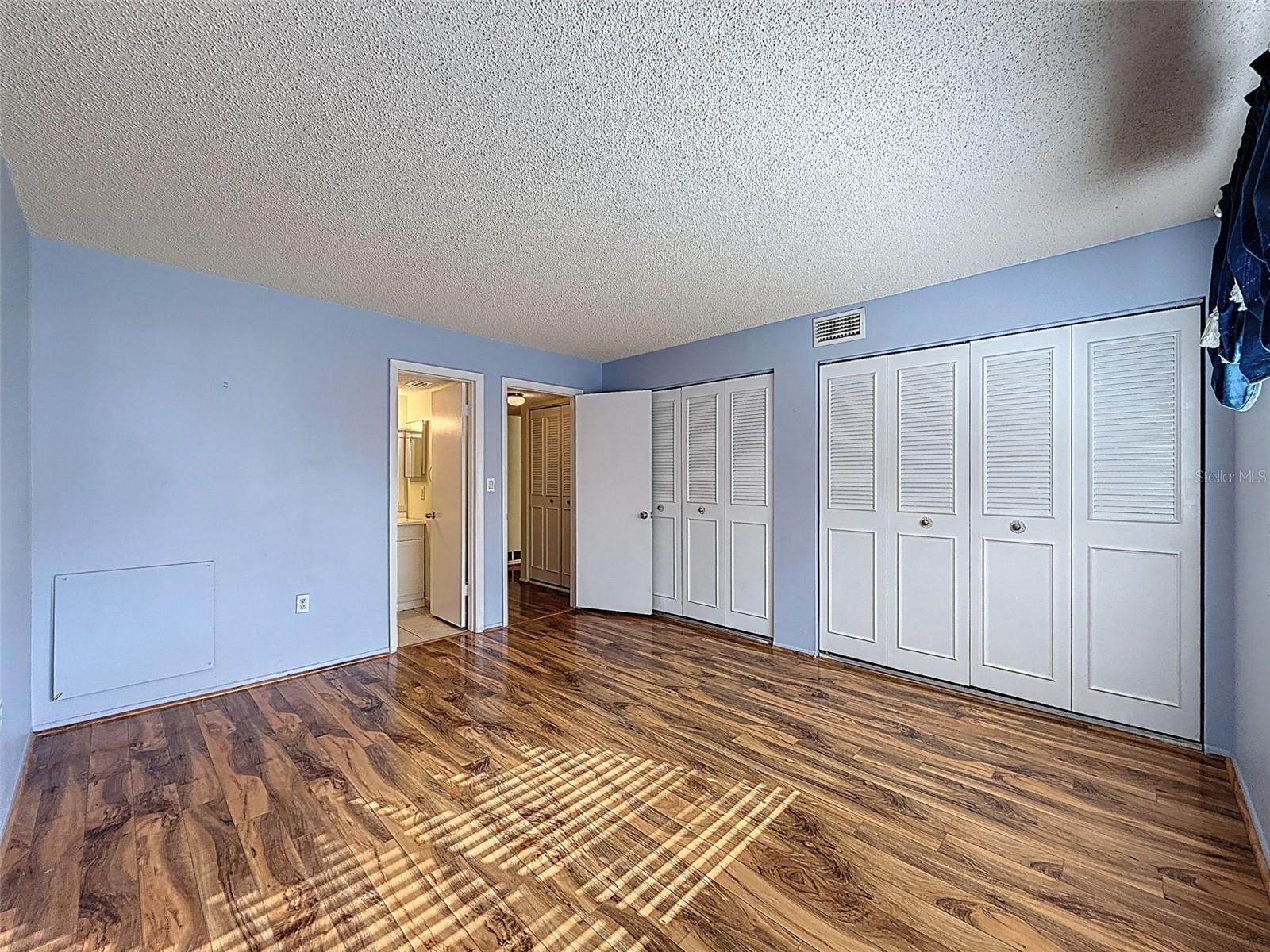 LAKE TARPON SAIL & TENNIS CLUB - Residential