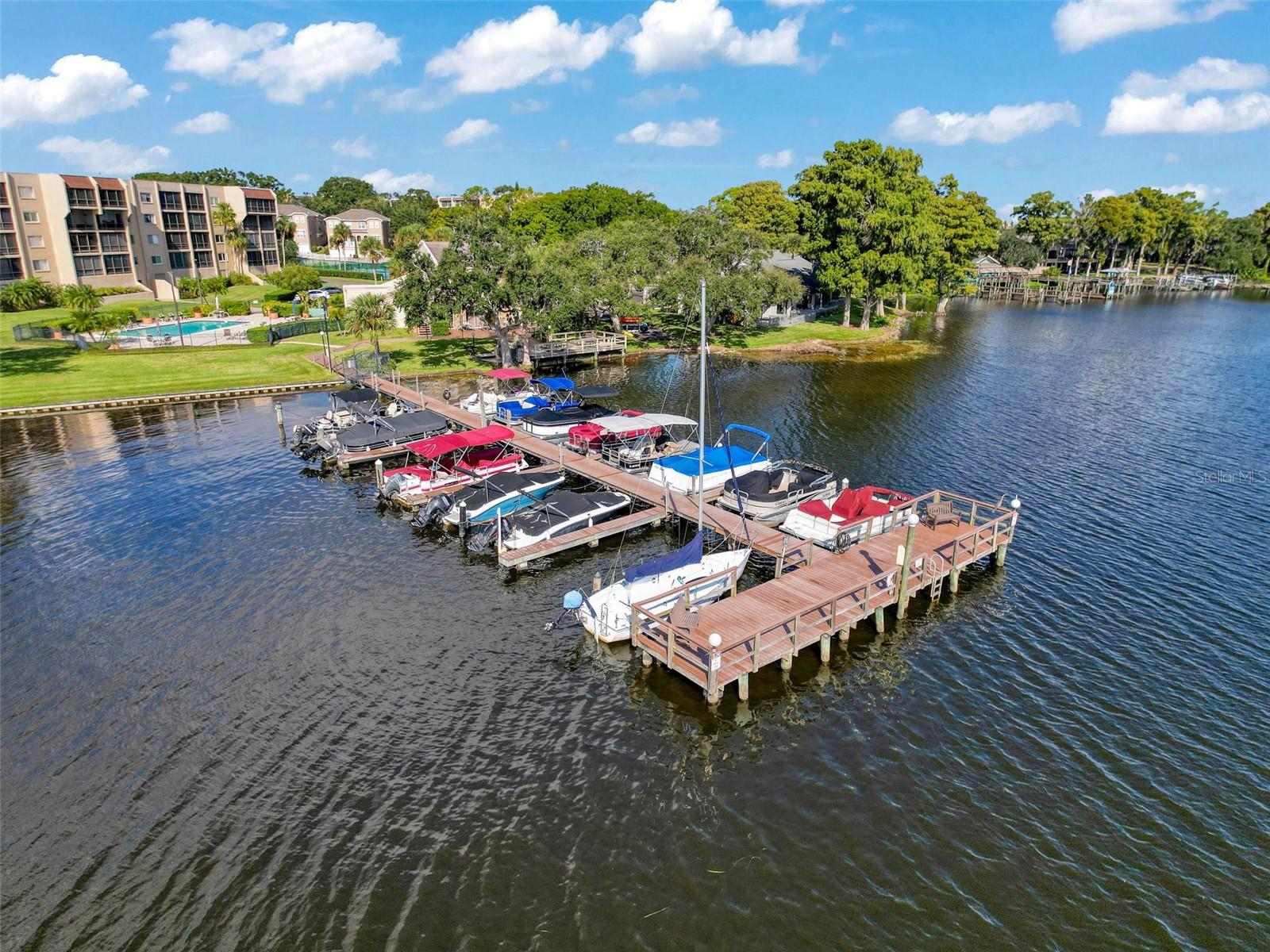 LAKE TARPON SAIL & TENNIS CLUB - Residential