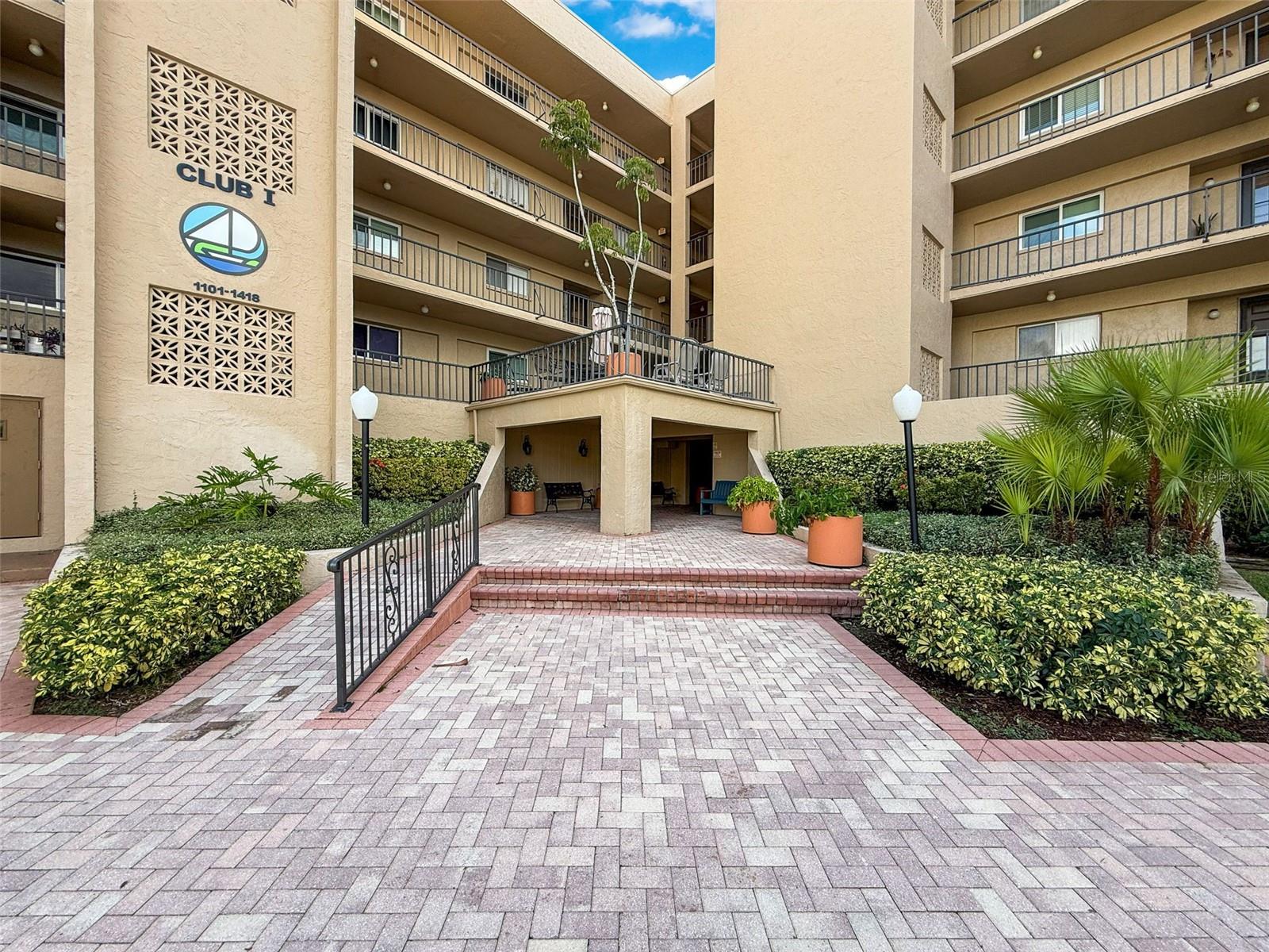 90 S HIGHLAND AVENUE 1115