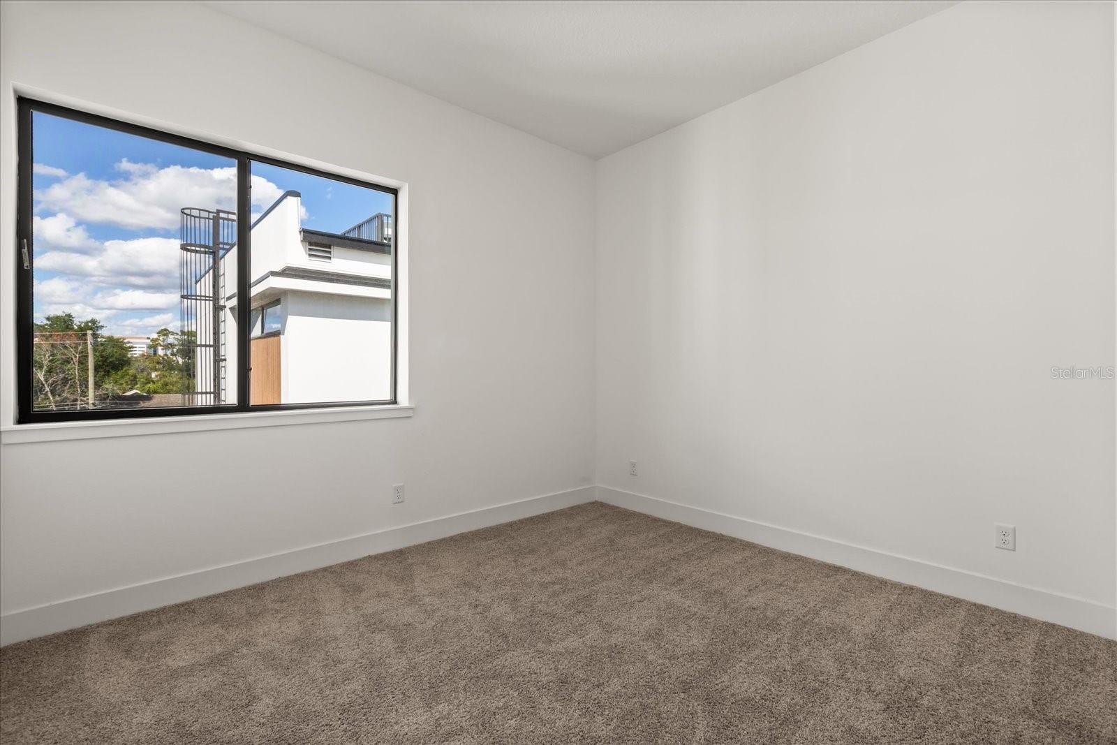 SODO HOUSE TR A - Residential Lease