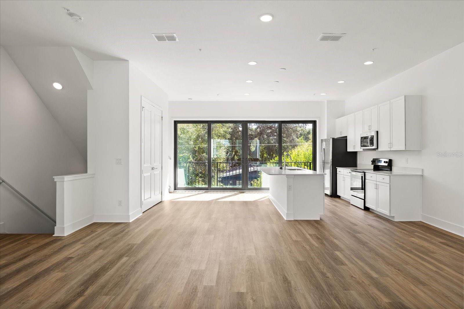 SODO HOUSE TR A - Residential Lease