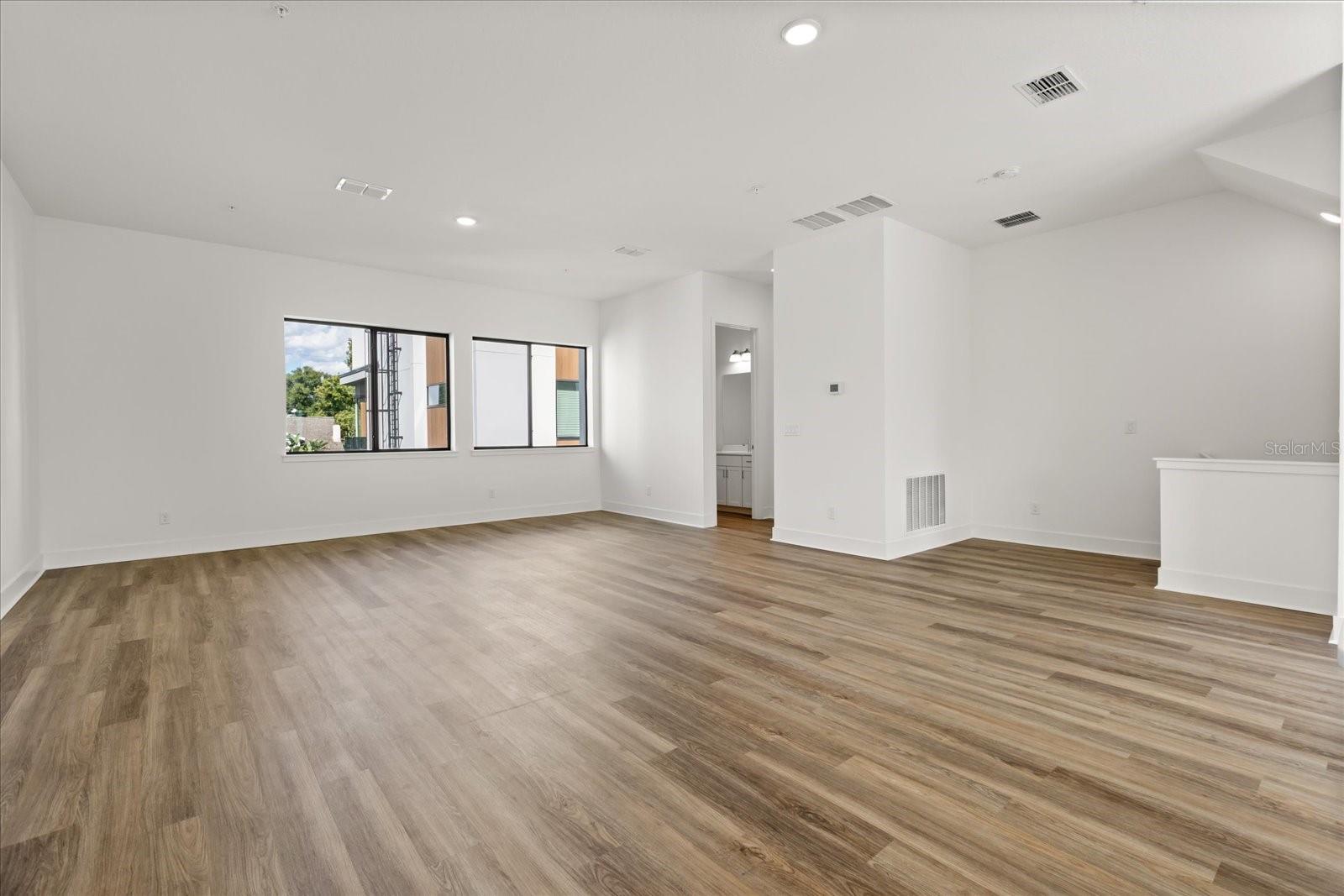 SODO HOUSE TR A - Residential Lease