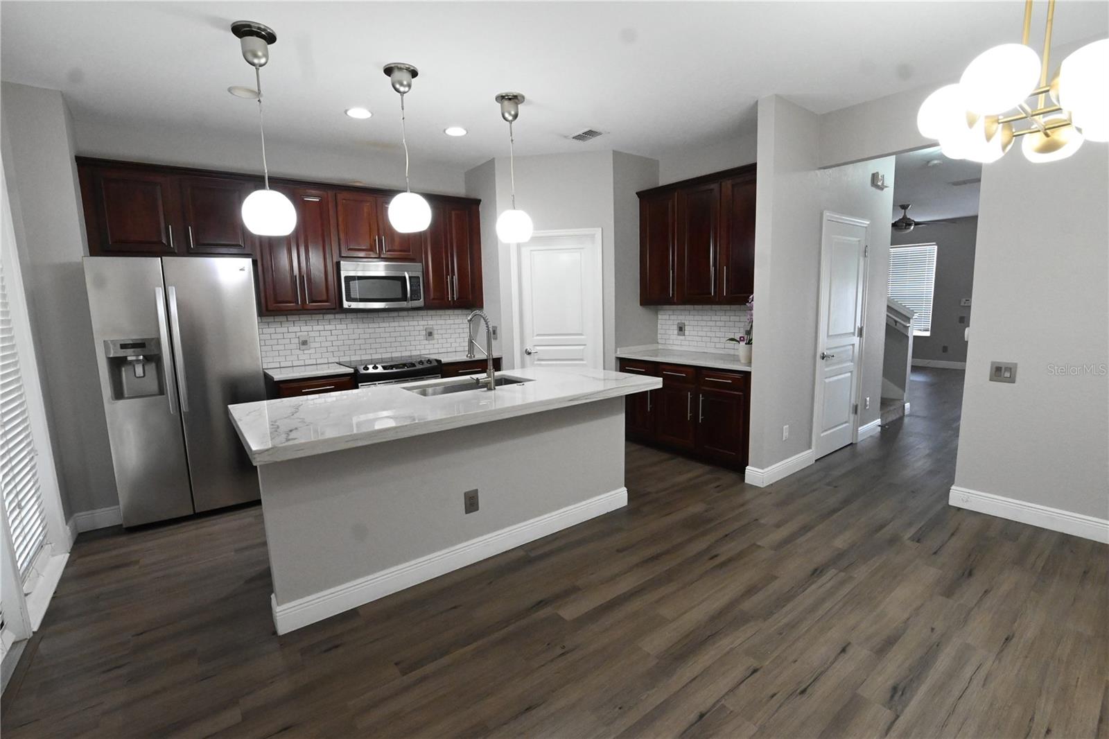 LAKE SAWYER SOUTH PH 03 - Residential Lease