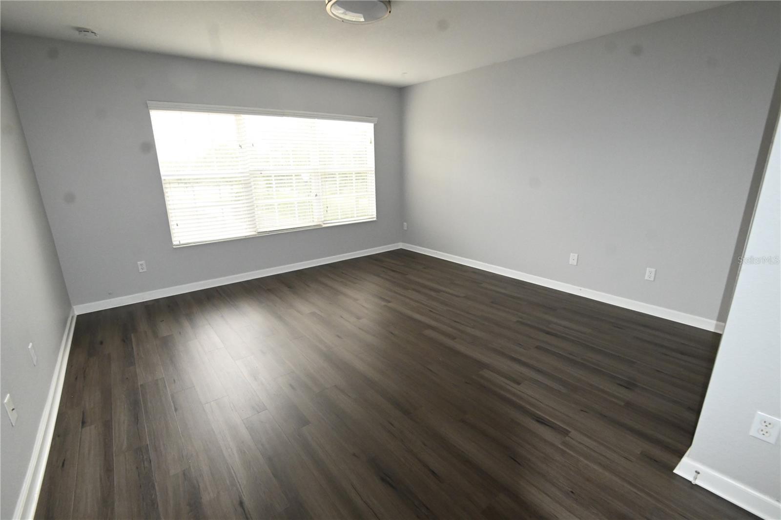 LAKE SAWYER SOUTH PH 03 - Residential Lease