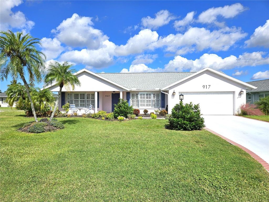 Photo of 917 S Gondola Drive, Venice, FL 34293 (MLS # N6144443)