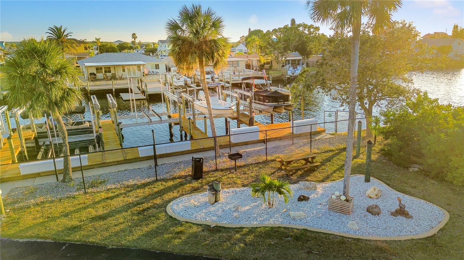 GULF ISLAND BCH & TENNIS CLUB - Residential