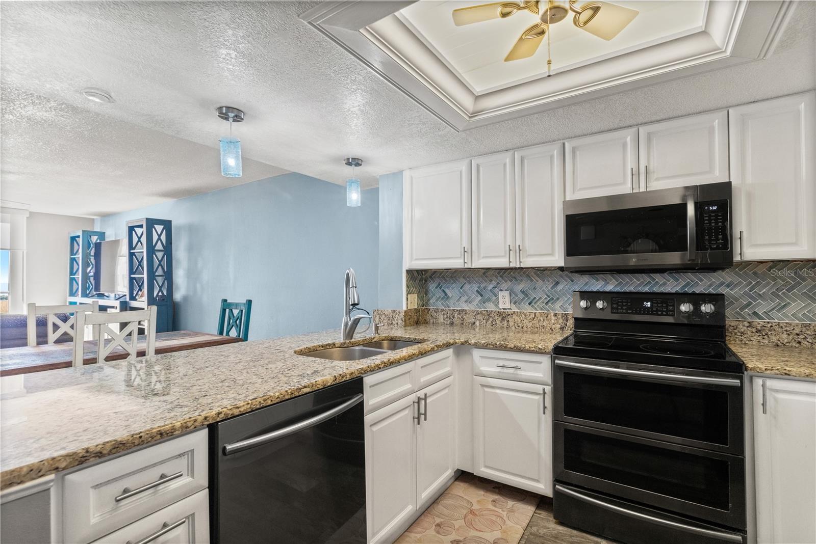 GULF ISLAND BCH & TENNIS CLUB - Residential