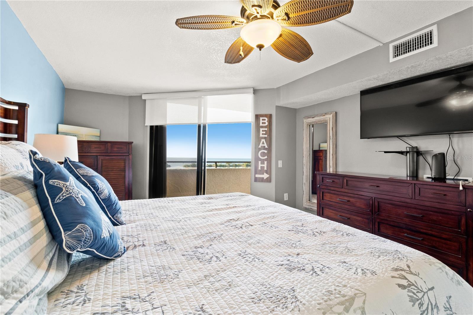 GULF ISLAND BCH & TENNIS CLUB - Residential