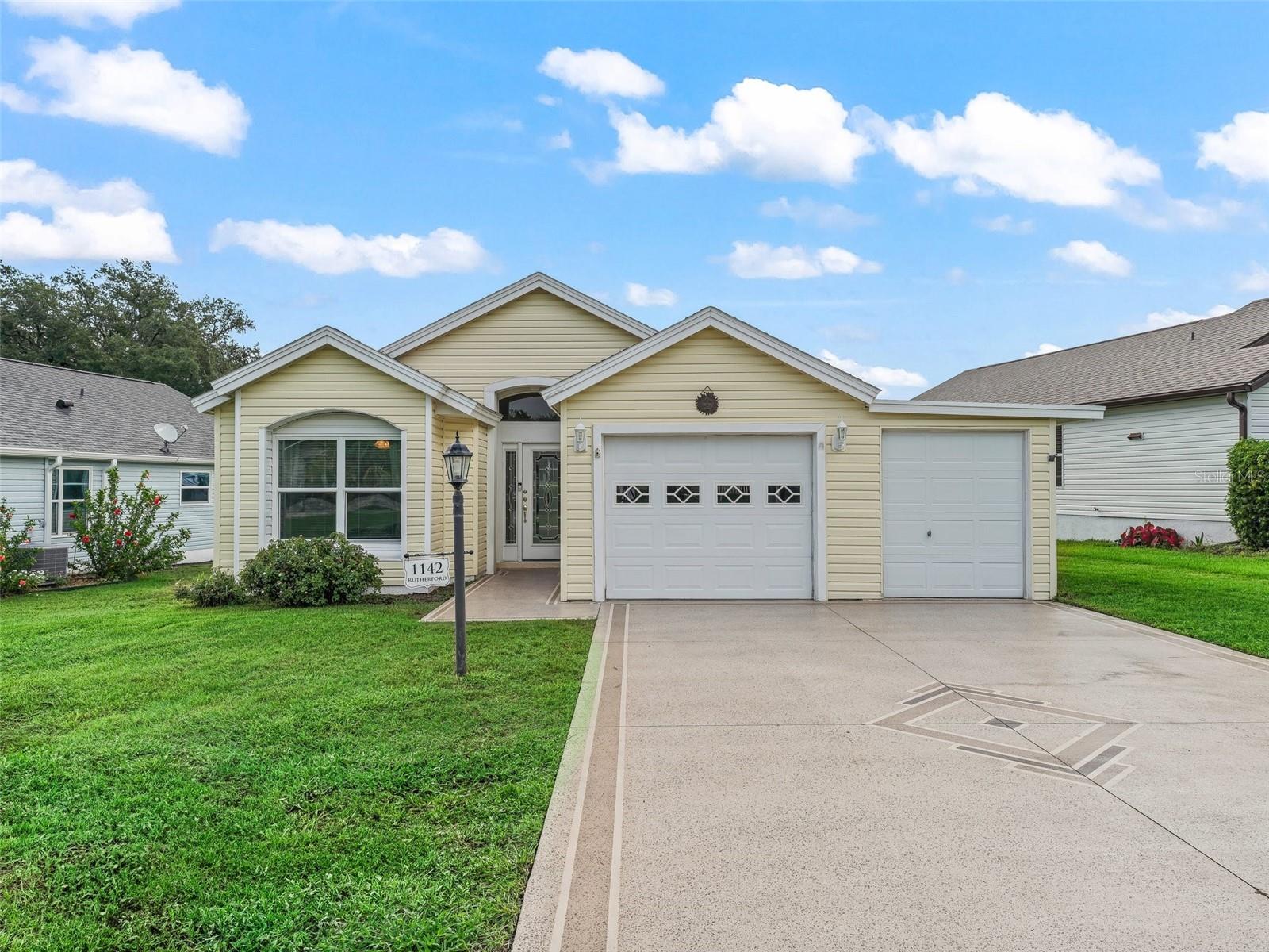 1142 W BOONE COURT