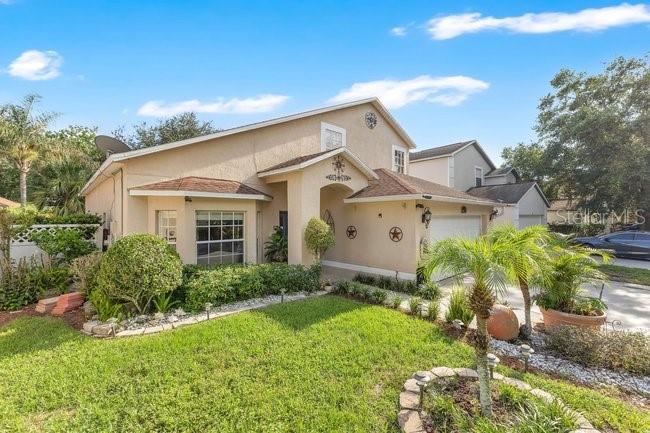 84 KNIGHTS HOLLOW DRIVE