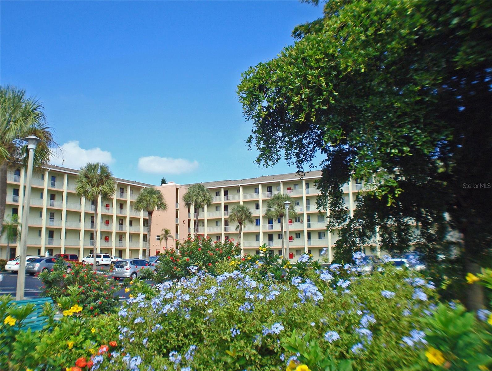 BAYSHORE ON THE LAKE APTS II SEC 3 - Residential