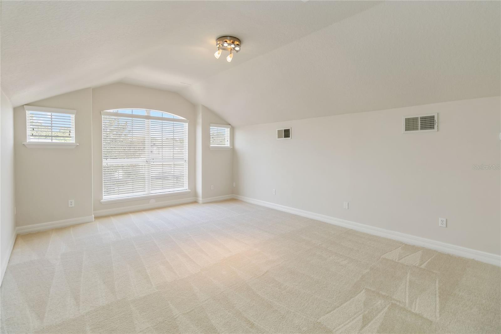 BUCKINGHAM ESTATES - Residential