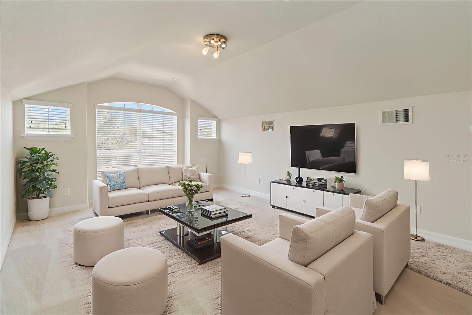 BUCKINGHAM ESTATES - Residential