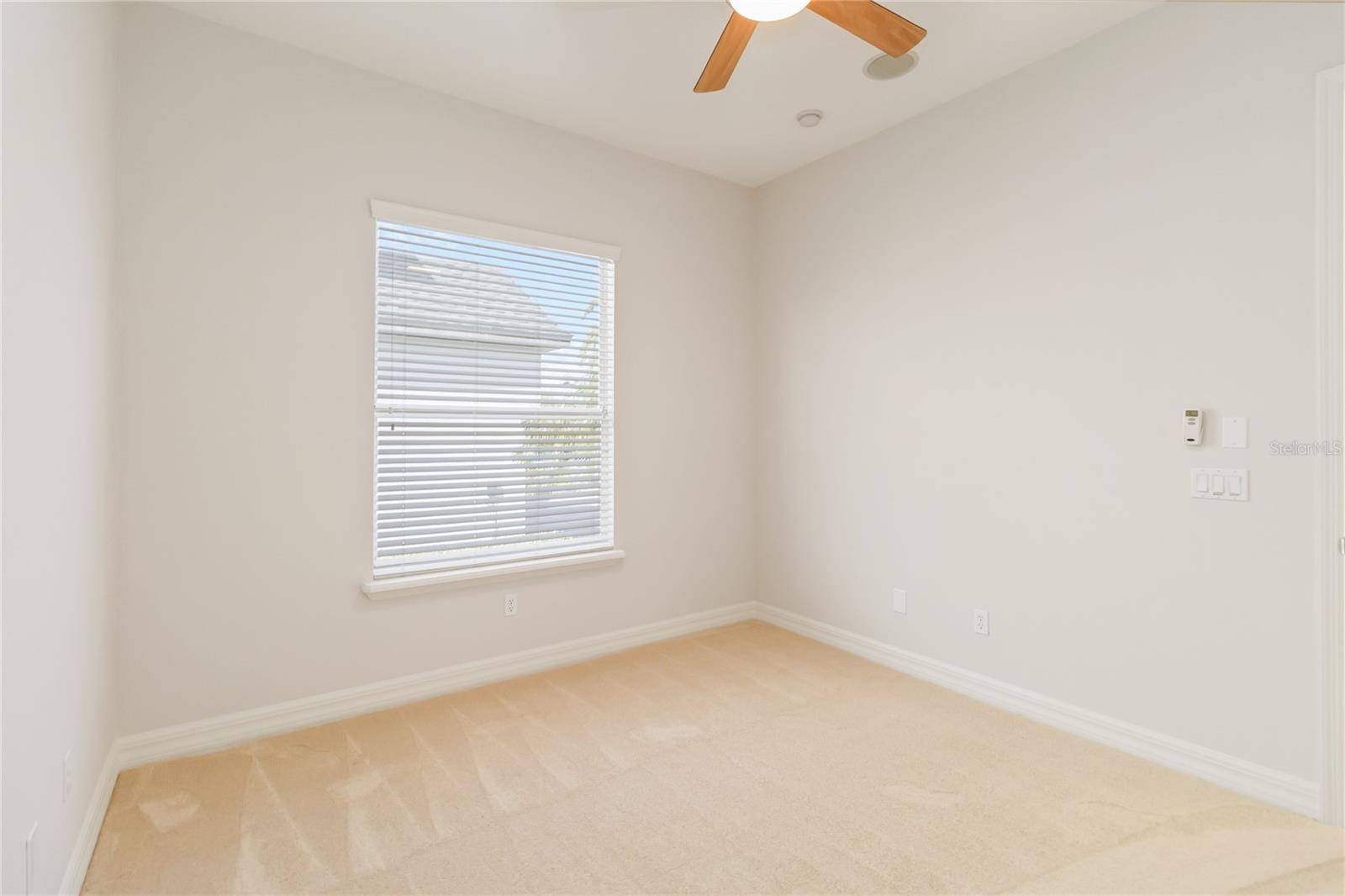 BUCKINGHAM ESTATES - Residential