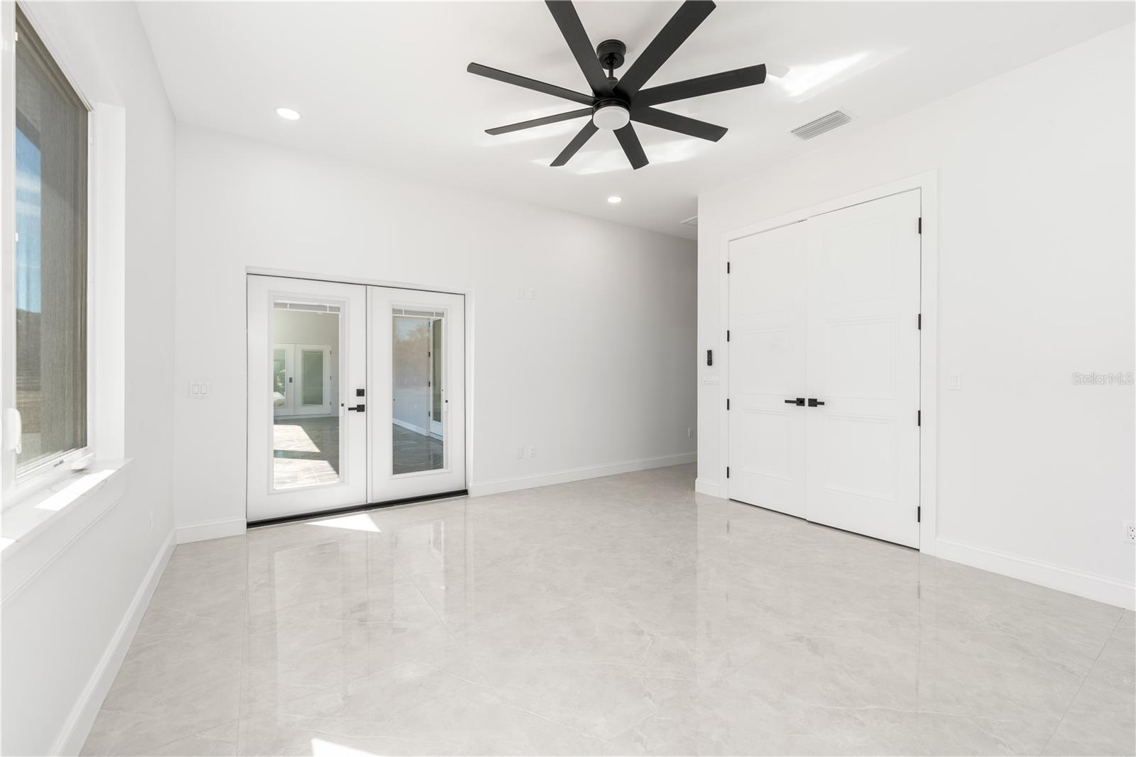 VIA PARADISUS PH III B - Residential