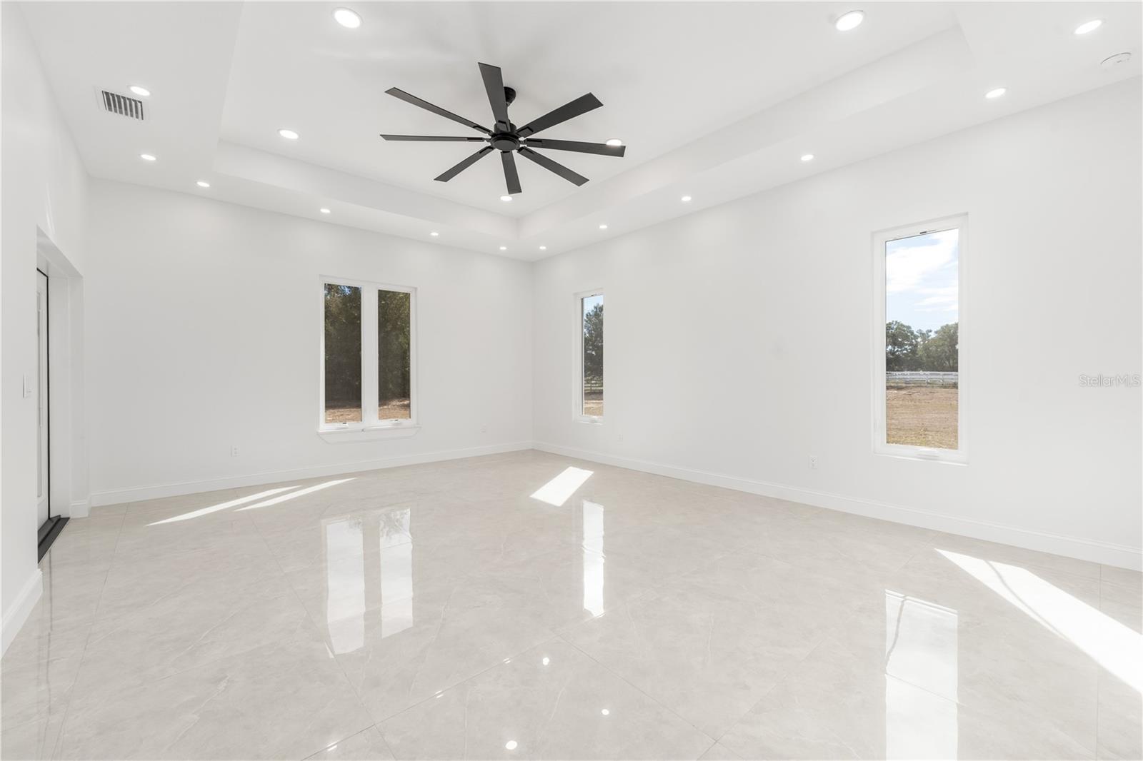 VIA PARADISUS PH III B - Residential