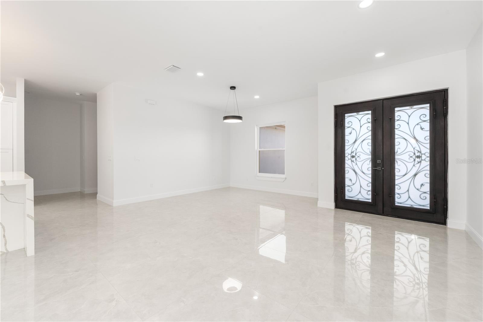 VIA PARADISUS PH III B - Residential