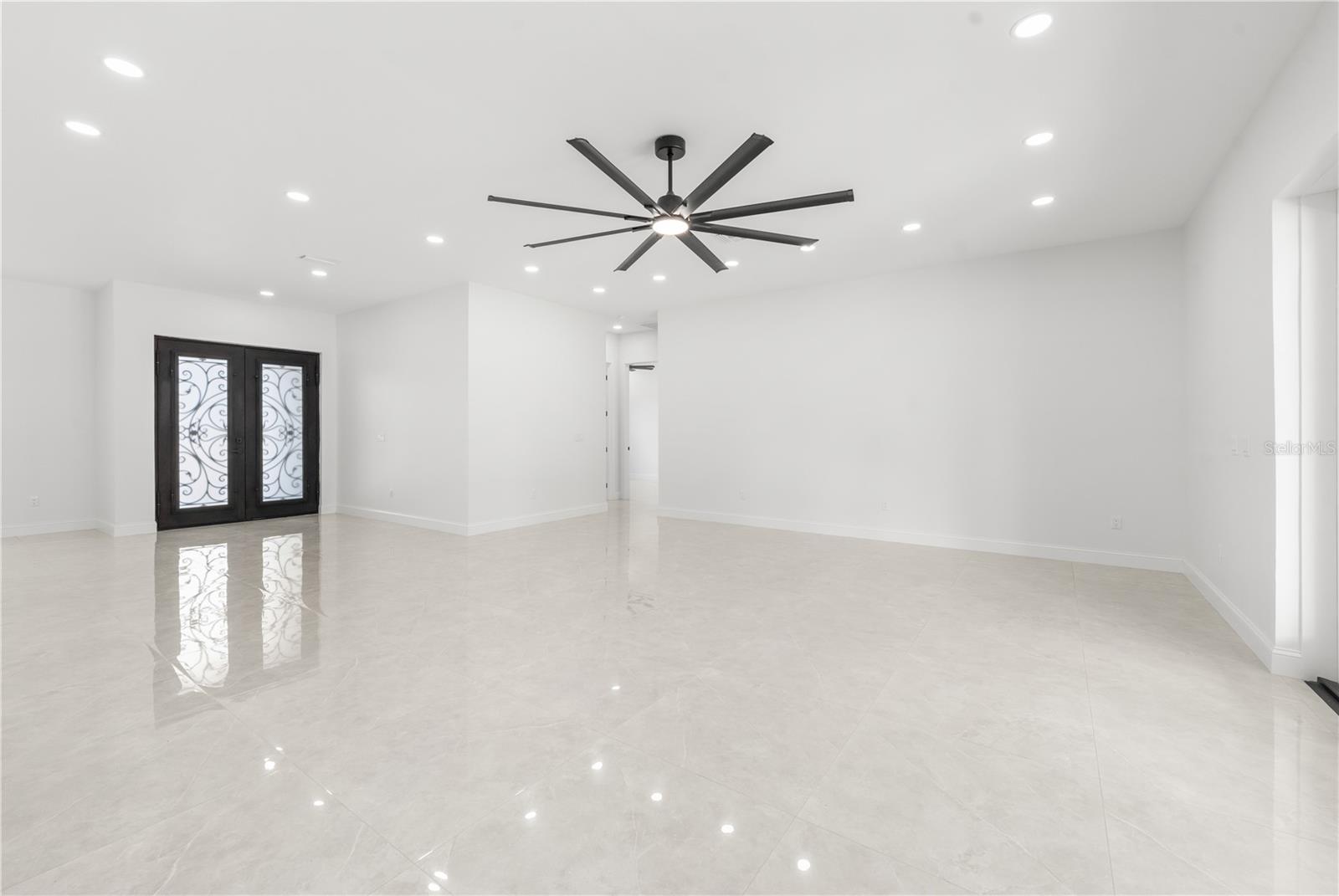 VIA PARADISUS PH III B - Residential