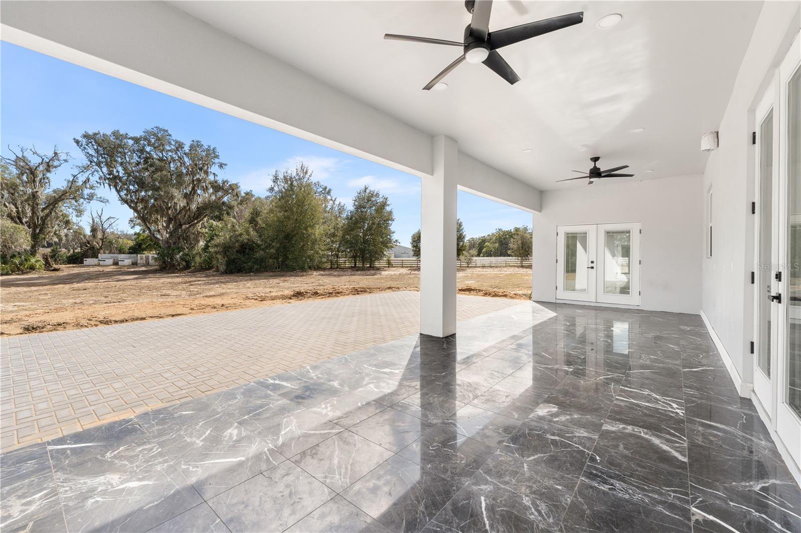 VIA PARADISUS PH III B - Residential